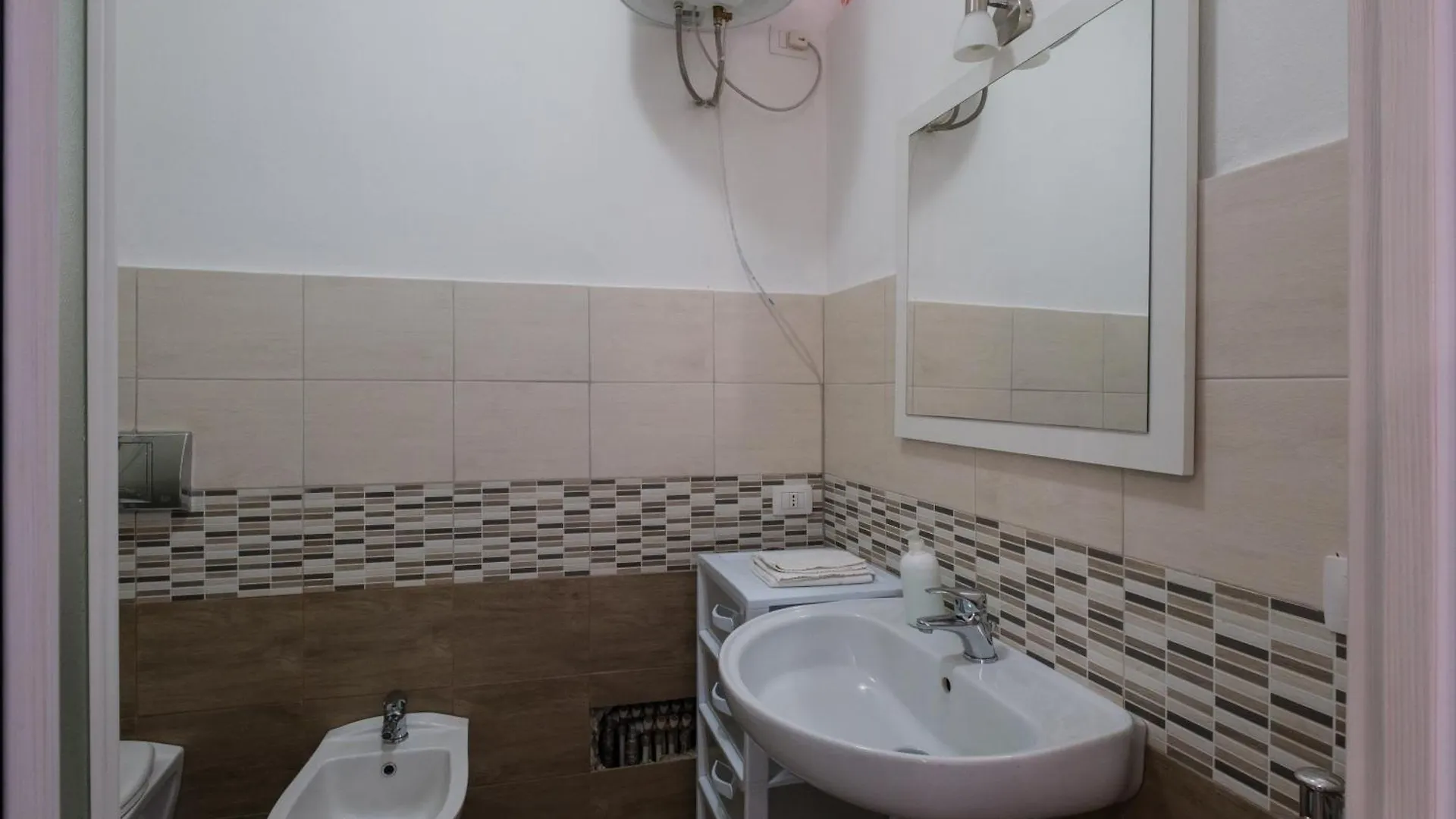 Bed Inn - Palazzo Urbe Olbia 0*,